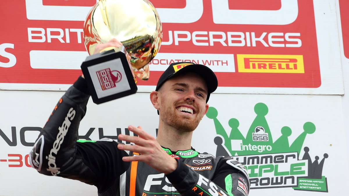 Danny Buchan, 2019 Knockhill BSB, podium. Credit: Kawasaki.